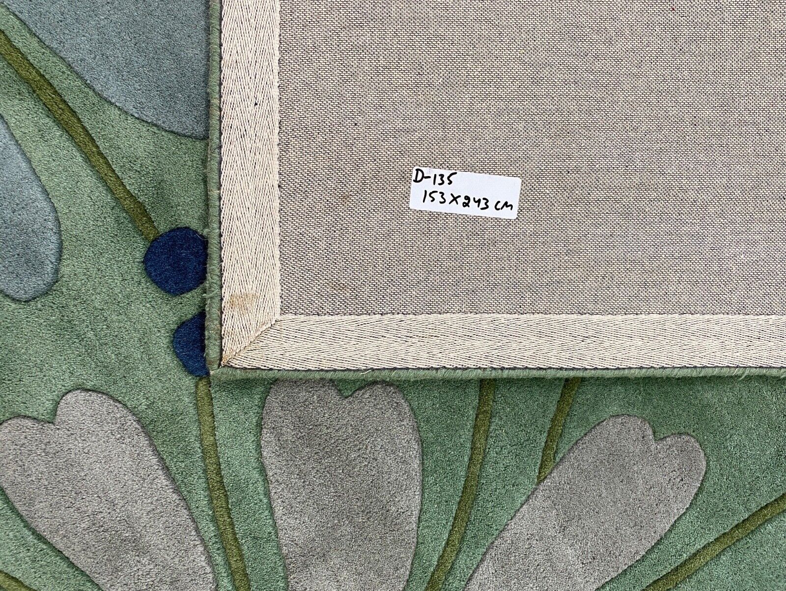 Mátově zelený koberec, ručně vyrobený orientální koberec s motivem listů, 100% vlna, 245x300 cm, MA135