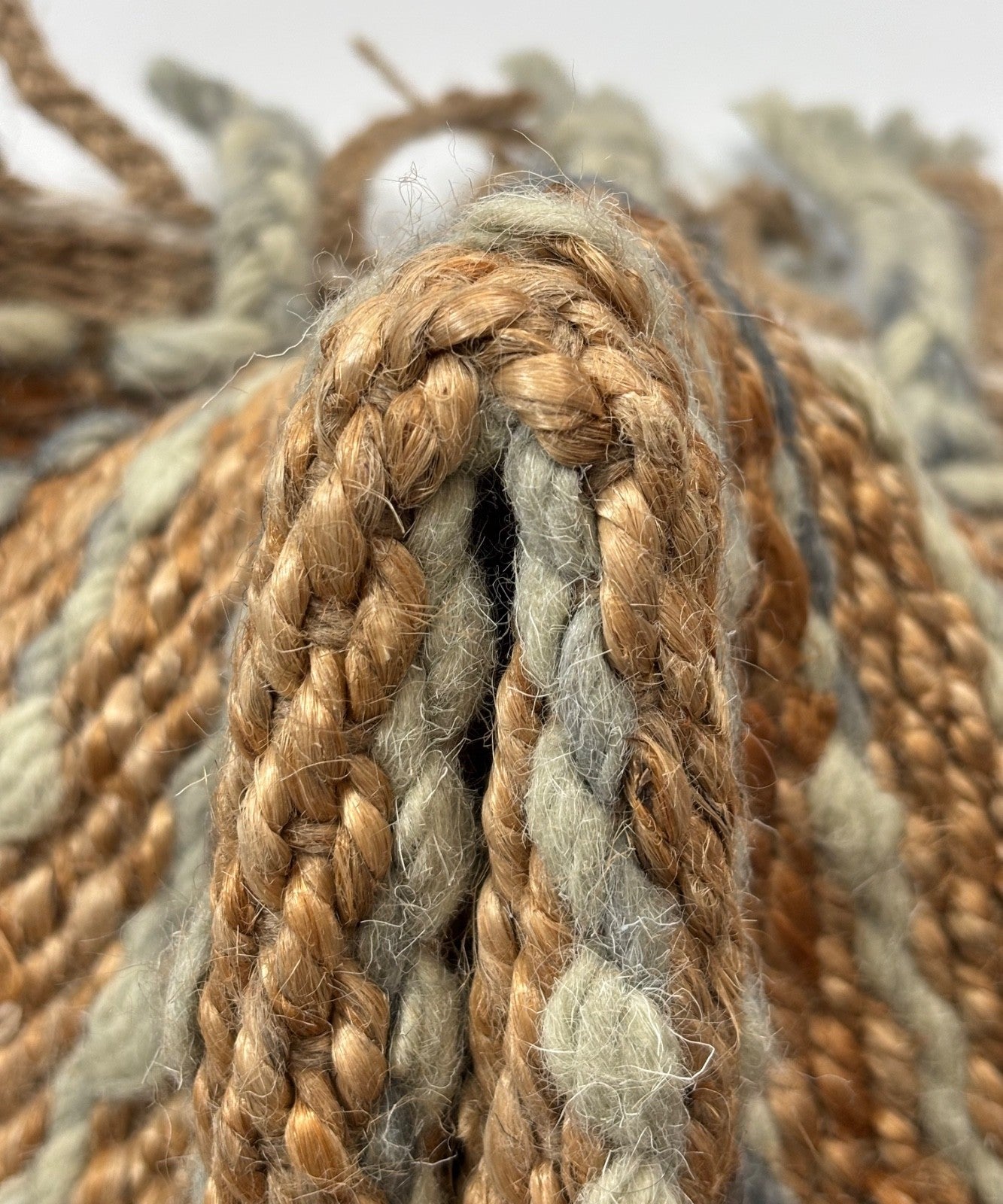Handgewebter Jute-Teppich 60x90 cm – Naturlook mit rustikalem Flair D528