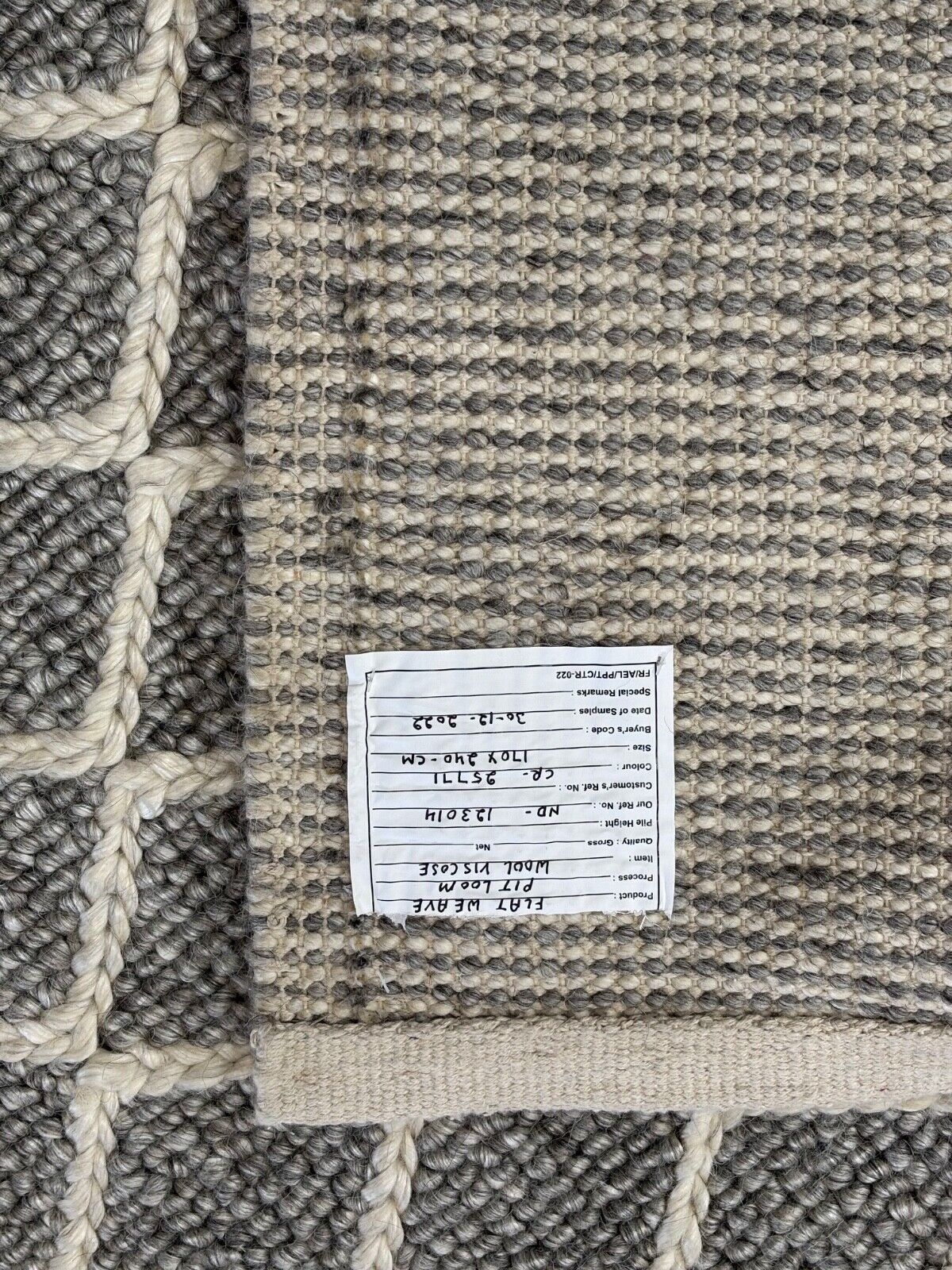 Handgewebter Wollteppich 170x240 cm – Raffiniertes geometrisches Design DS1