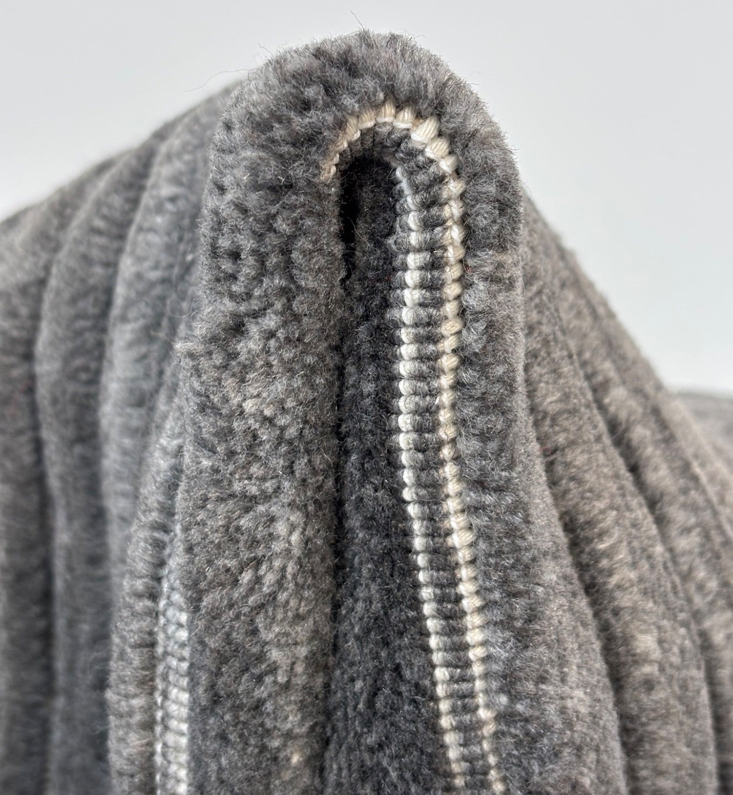 Ročno tkana preproga 60x90 cm siva moderna trajnostna preproga iz PET preje R77