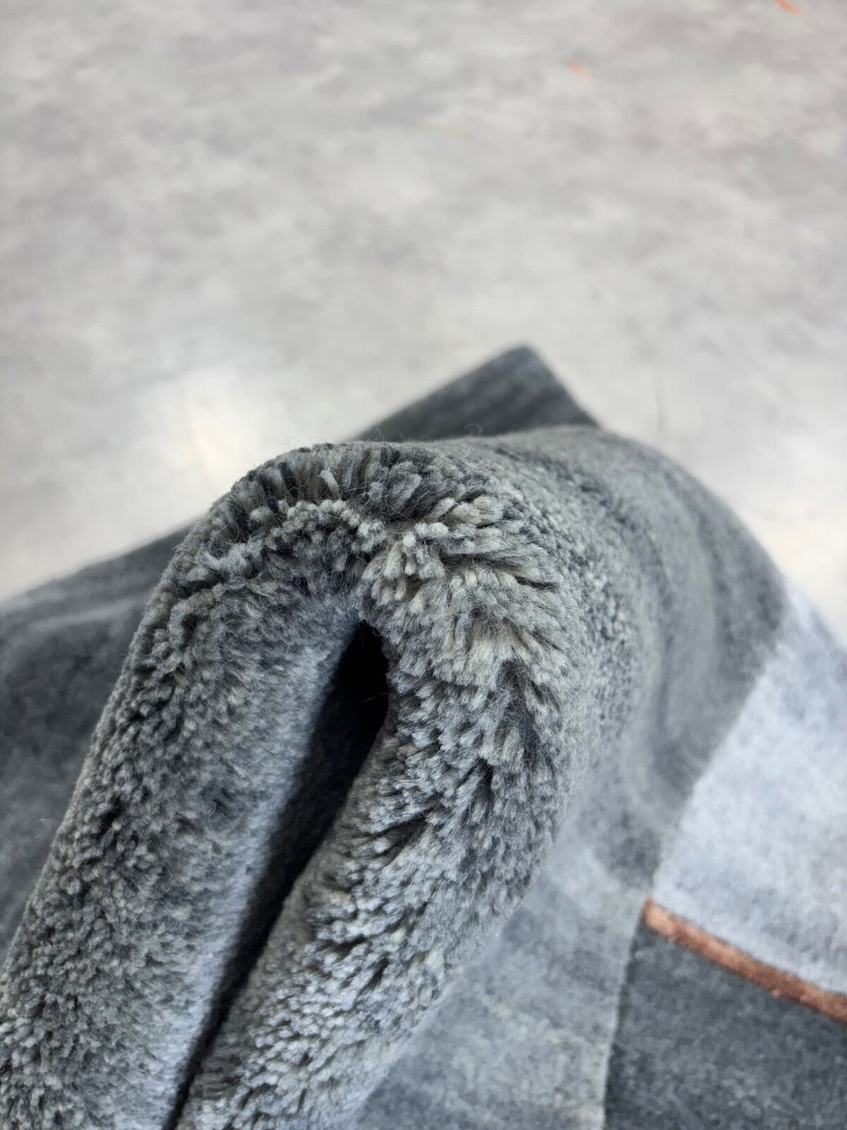 Indonéský ručně vázaný vlněný koberec 170x240 cm – přírodní barvy, šedá směs - IN2022