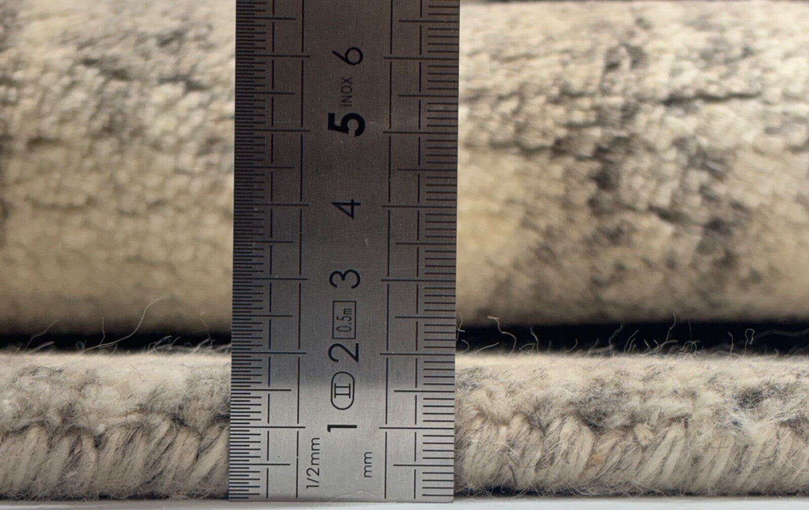 Handgeknüpfter Wollteppich 60x90cm Kurzflor Modern Natur Hellgrau D739