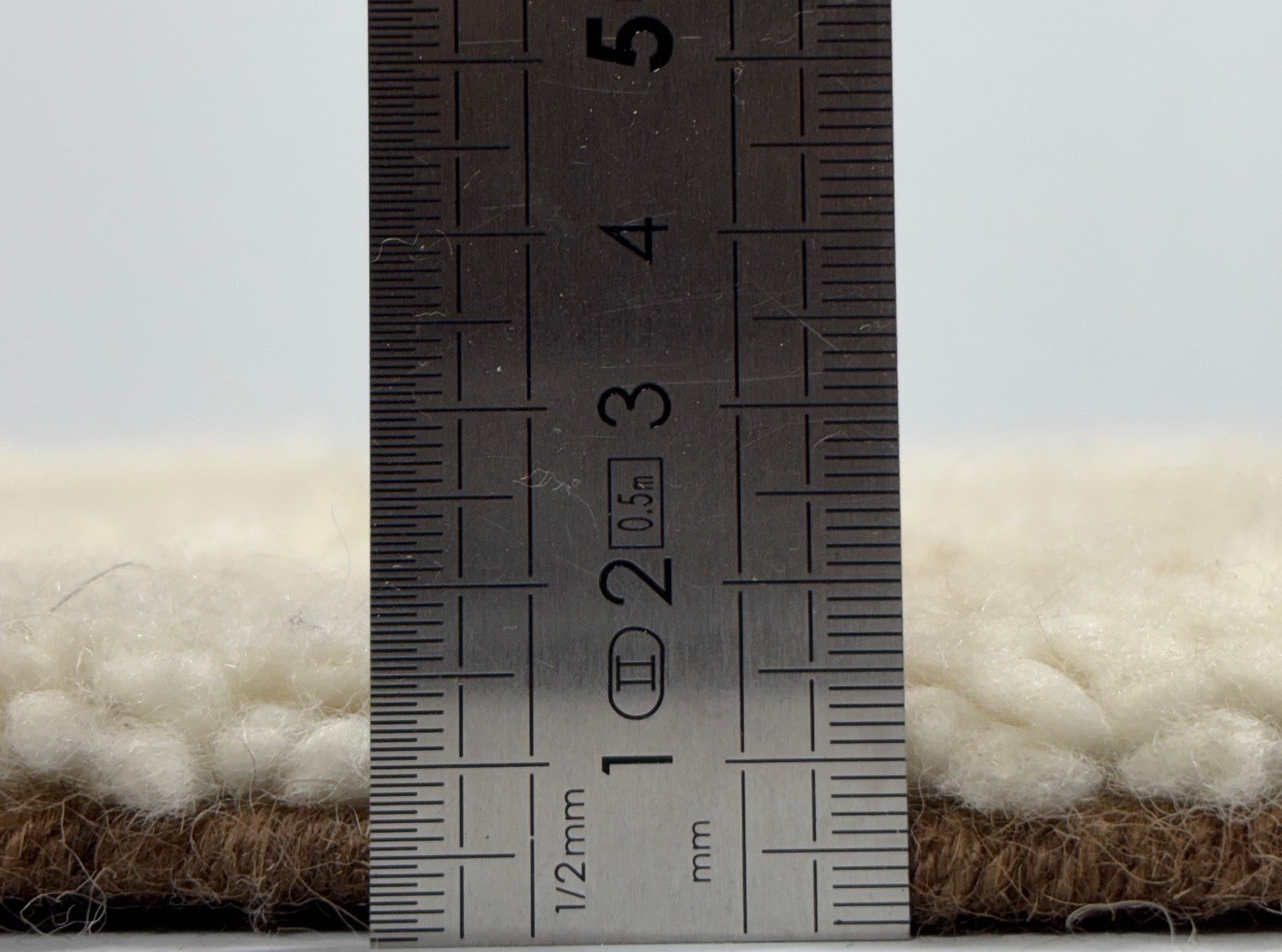 Handgefertigter Teppich 60x60 cm 100 % Wolle Weicher Ivory & Braun D558