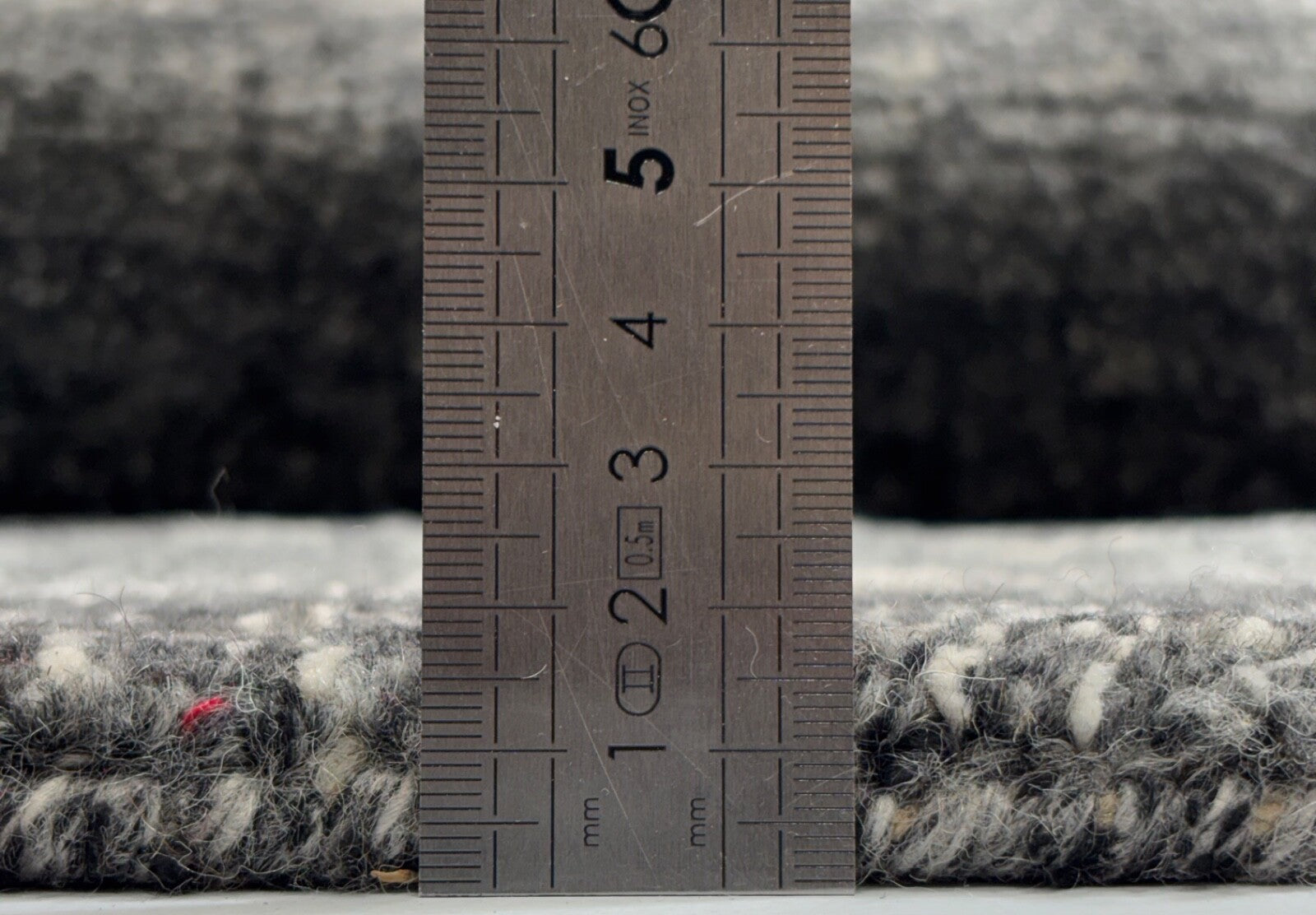 Handgeknüpfter Wollteppich 90x90 cm Dunkelgrau Modern Design Teppich R109