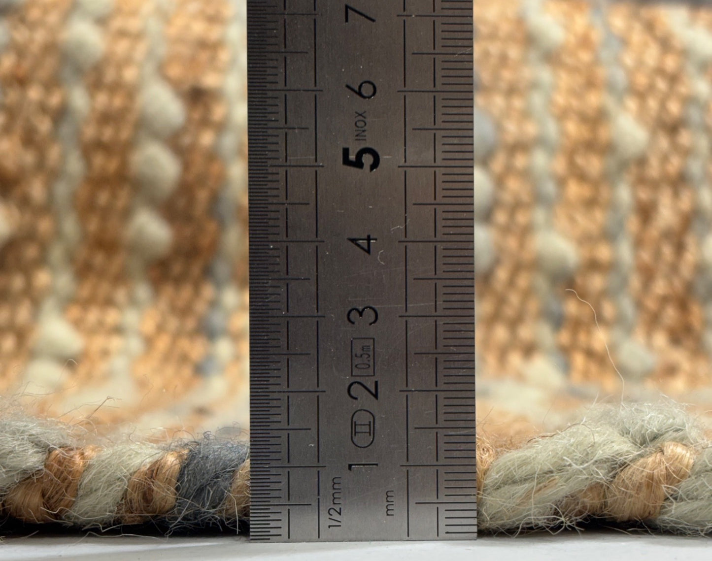 Handgewebter Jute-Teppich 60x90 cm – Naturlook mit rustikalem Flair D528
