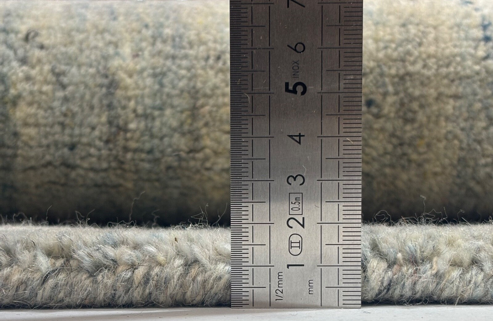 Handgewebter Wollteppich 60x90cm Dunkelgrau Modern Handgefertigt D126