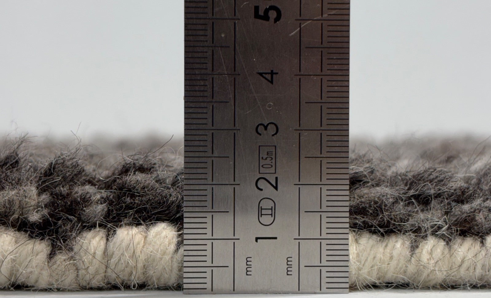 Handgeknüpfter 100 % Wollteppich 60x75 cm Modern Multigrau Designteppich BCI79