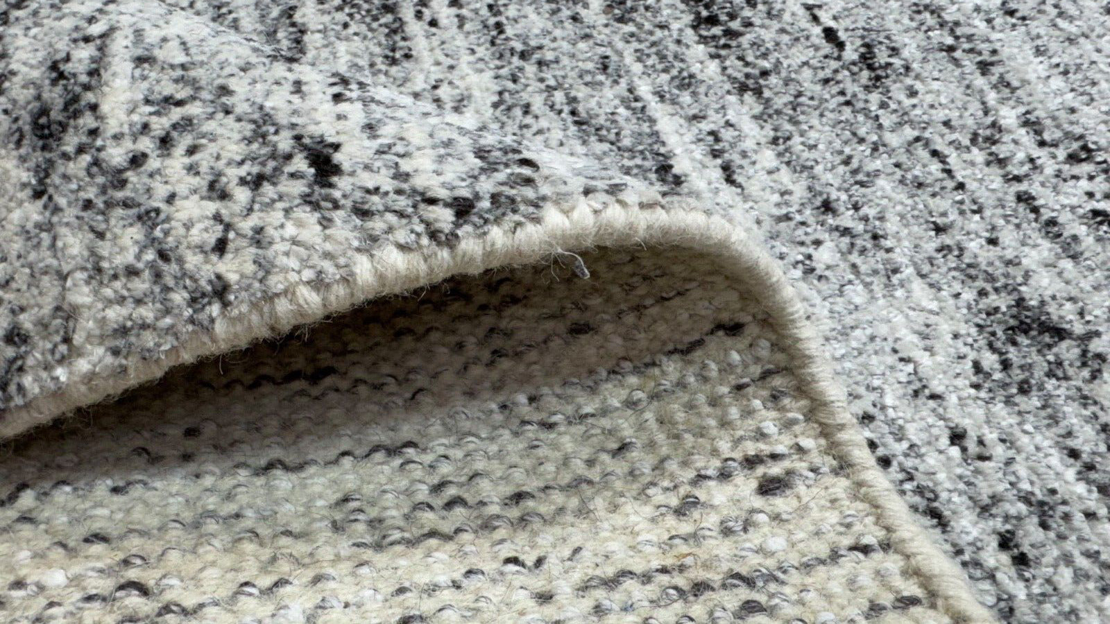 现代地毯 60x90 手工编织羊毛粘胶混纺灰色米色黑色 DTK-98