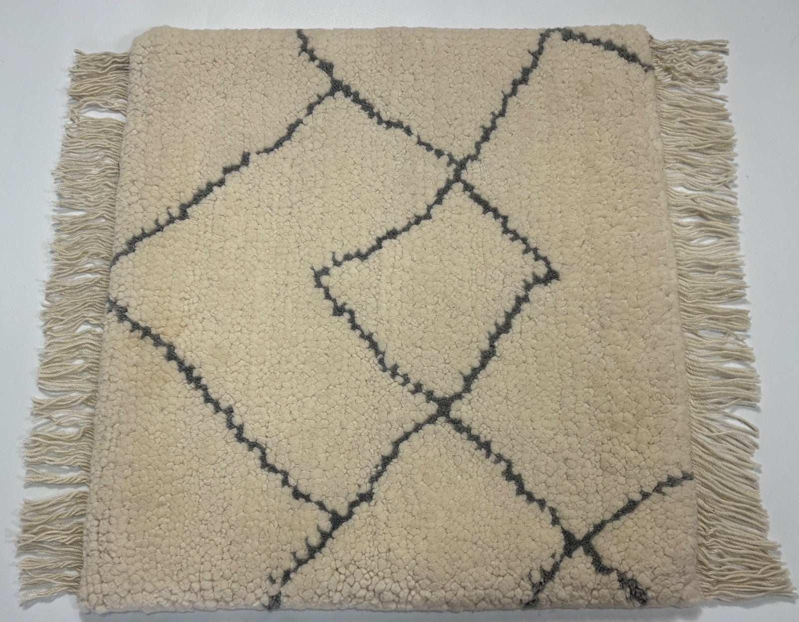 Handgefertigter Teppich 60x60 cm 100 % Wolle Weicher Weiẞ & Grau R112