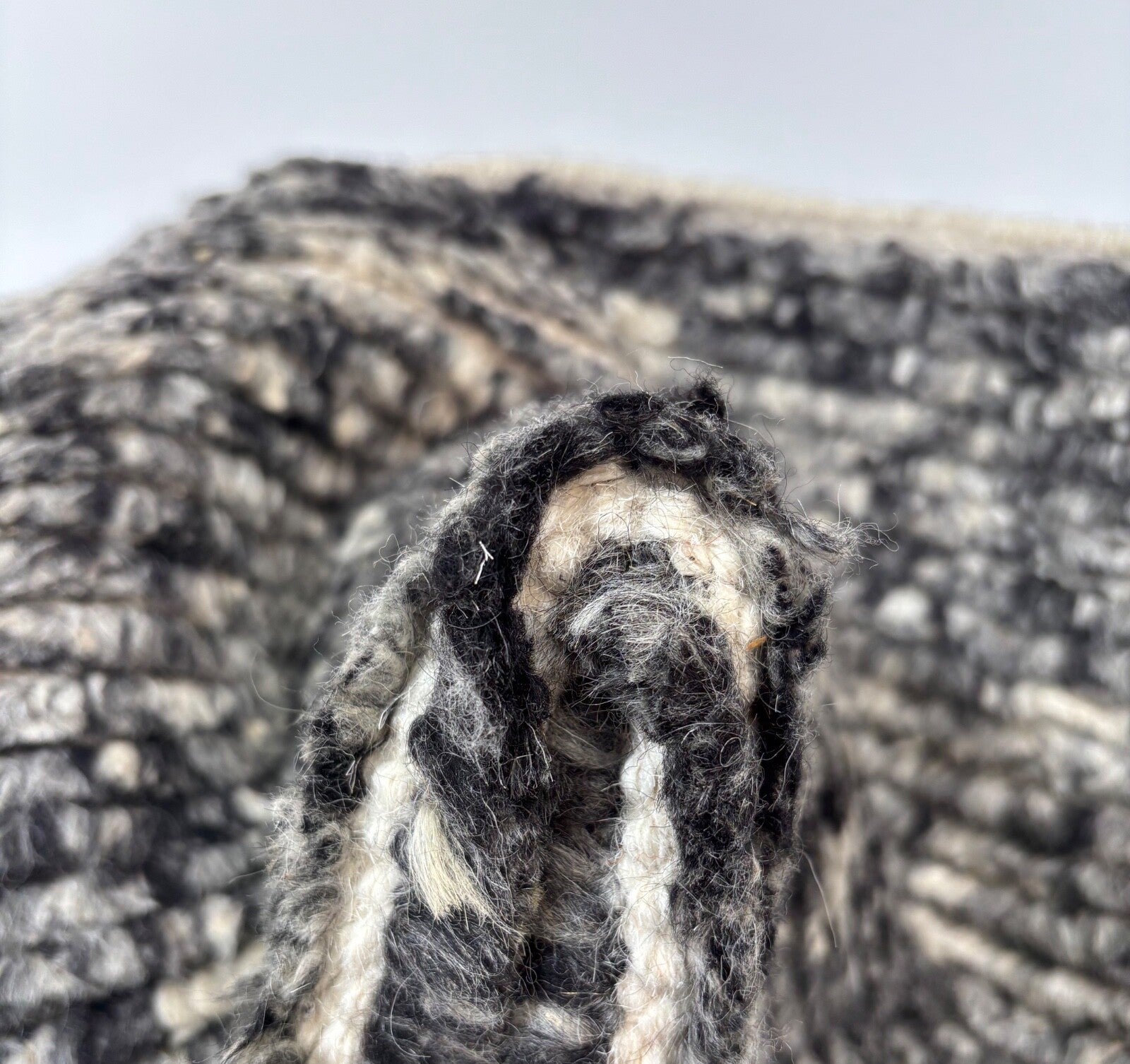 Handgeknüpfter Wollteppich 60x90cm 100% Wolle Modernes Design Grau Schwarz R02