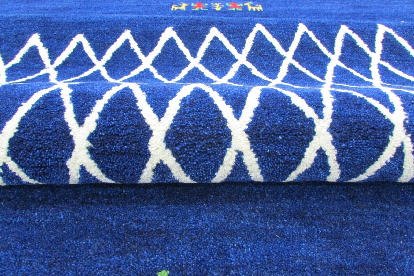 Rankų darbo kilimas, 100 % vilnos, 160 x 230 cm, mėlynas, rytietiškas kilimas, rankomis dygsniuotas, T803