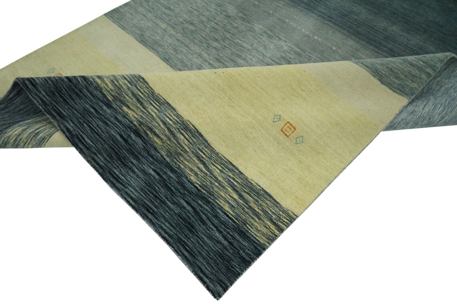 Preproga Gabbeh siva slonokoščena črna 100 % volna 170 x 240 cm ročno tkana Lr472