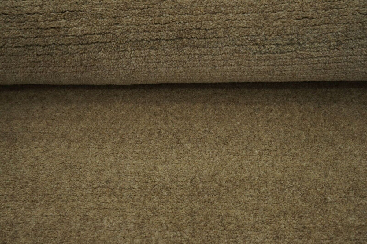 Originalaufnahme des Wollteppichs WAWA N768 in Taupe und Beige mit Bordüre, Nennmaß 70x140 cm