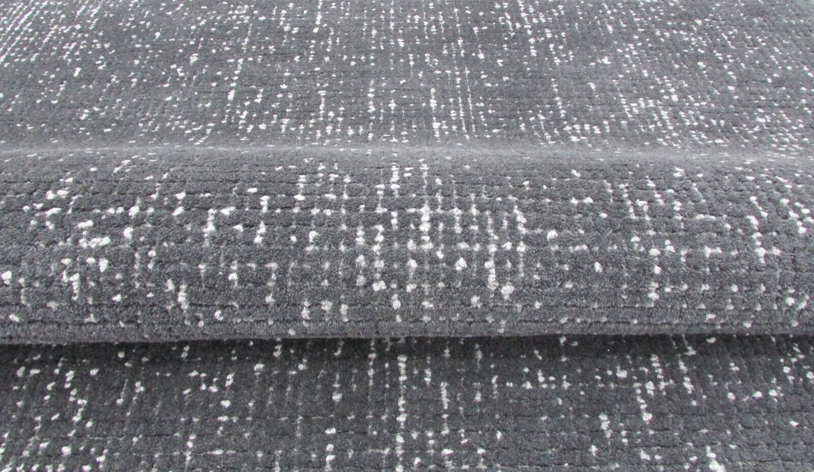 Koberec 100% vlna, černošedý, 160x230 cm, design do obývacího pokoje, ručně všívaný, T792