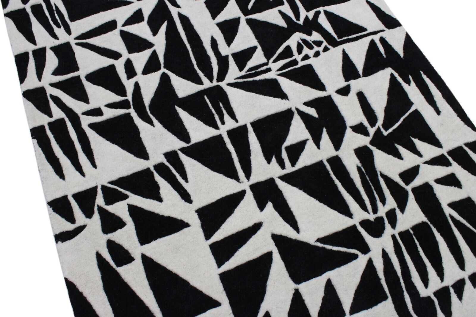 Mustanbeige 100% villamatto 120x180 cm käsintehty, käsin tuftattu ME4