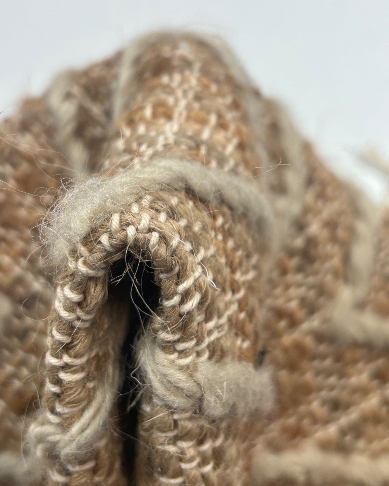 Jutena preproga 60x90 cm – Naravni in etnični slog z ročno tkanim vzorcem D530 