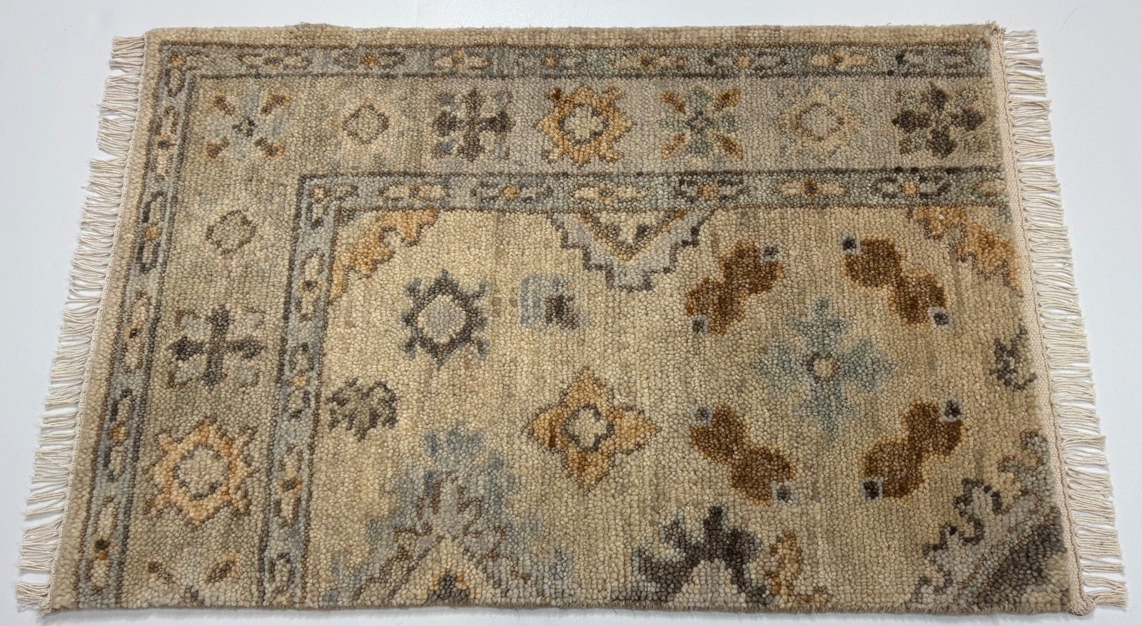 Handgeknüpfter Wollteppich 60x90 cm Kurzflor Modern Beige Teppich D765 