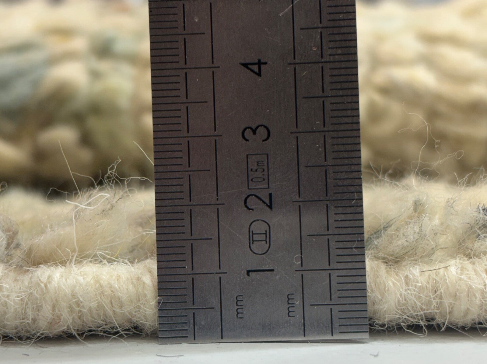 Kézzel csomózott 100% gyapjú szőnyeg, 60x90 cm, modern dizájn, bézs/többszínű, R5