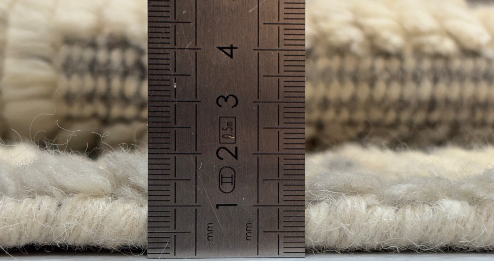 Handgeknüpfter Wollteppich 60x90cm Beige Grau Teppich Modern Design D796