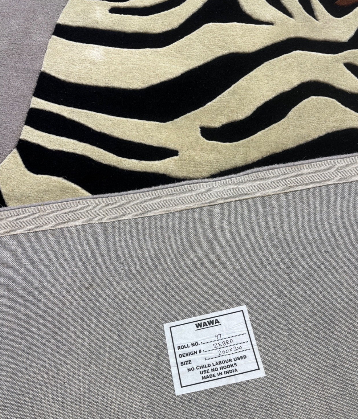 ZEBRA Design Teppich 200x300 cm  Handgetuftet 100% Wolle Grau Schwarz Beige R47
