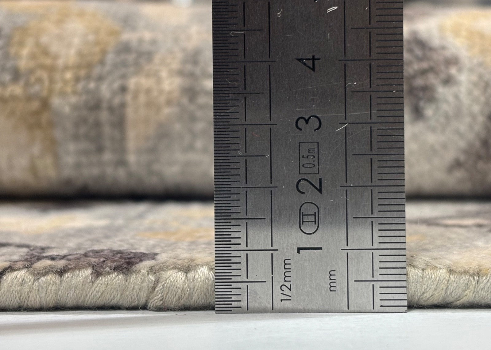 Handgeknüpfter Wollteppich 60x90 cm Kurzflor Modern Grau Beige Teppich D747