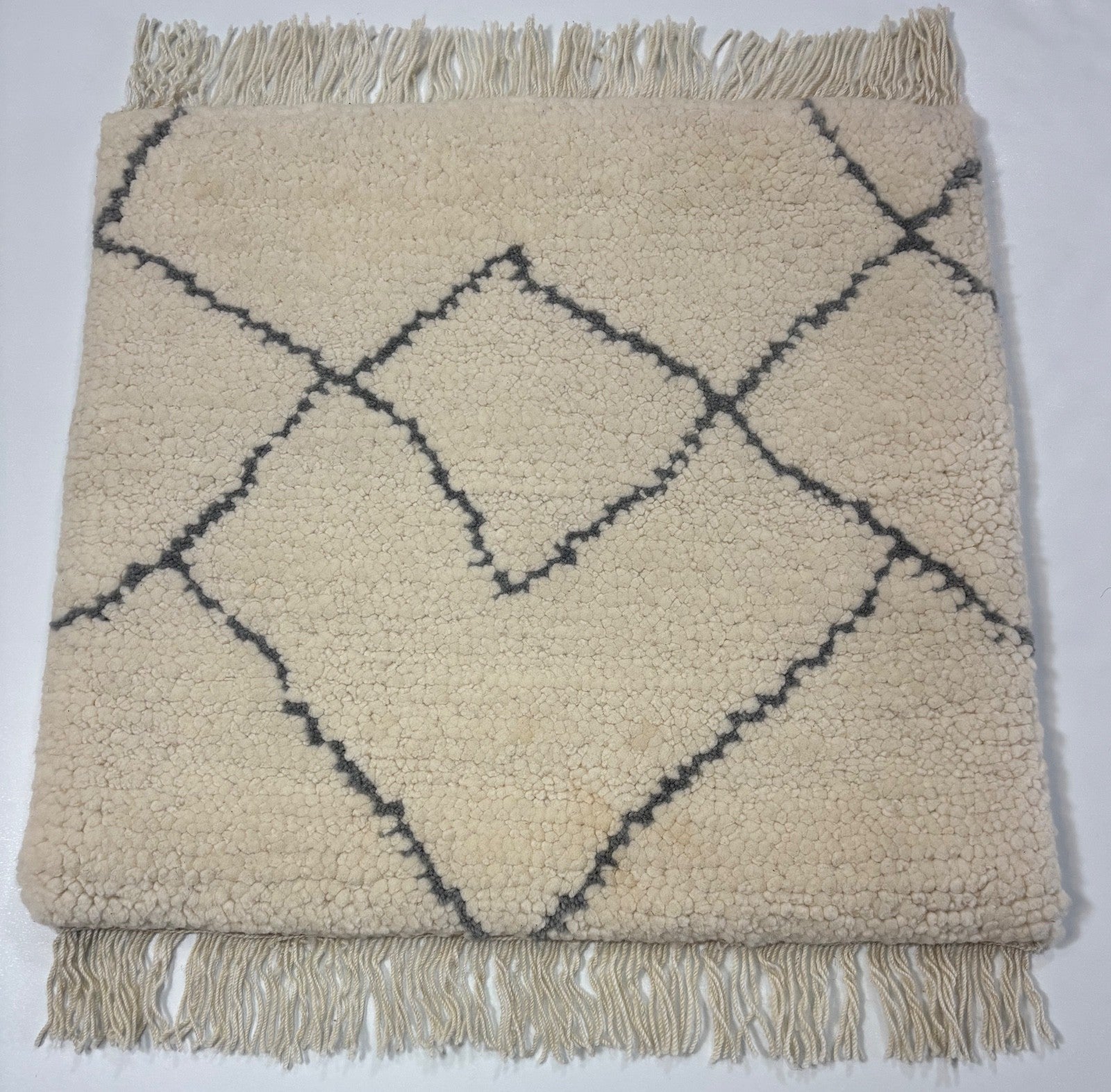 Handgefertigter Teppich 60x60 cm 100 % Wolle Weicher  Weiẞ & Grau R112