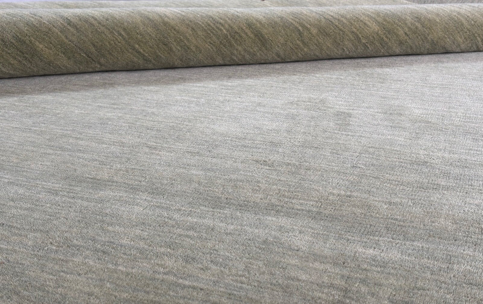 Handgewebter Wollteppich Olivgrün Uni Moderní Teppich aus Wolle 242x300 cm WR129