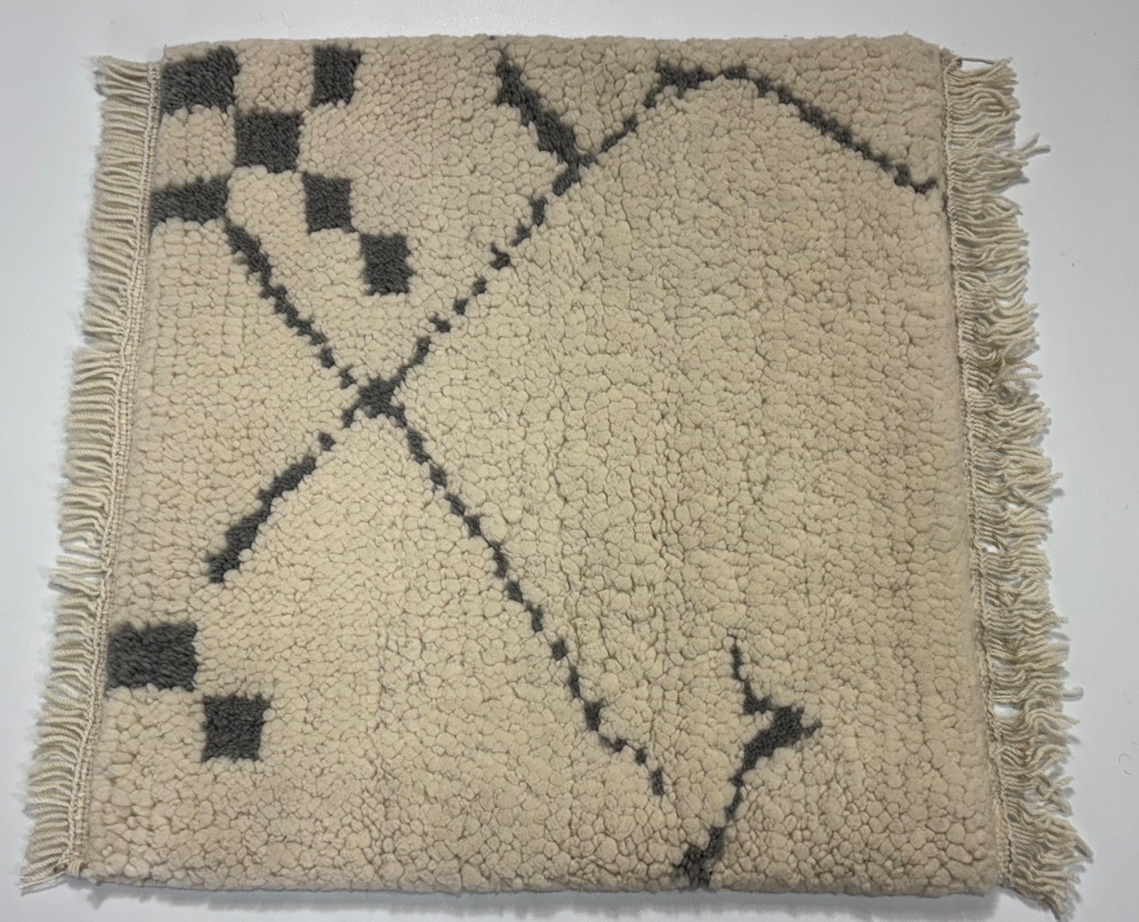 Handgefertigter Teppich 60x60 cm 100 % Wolle Weicher  Ivory & Grau  R70