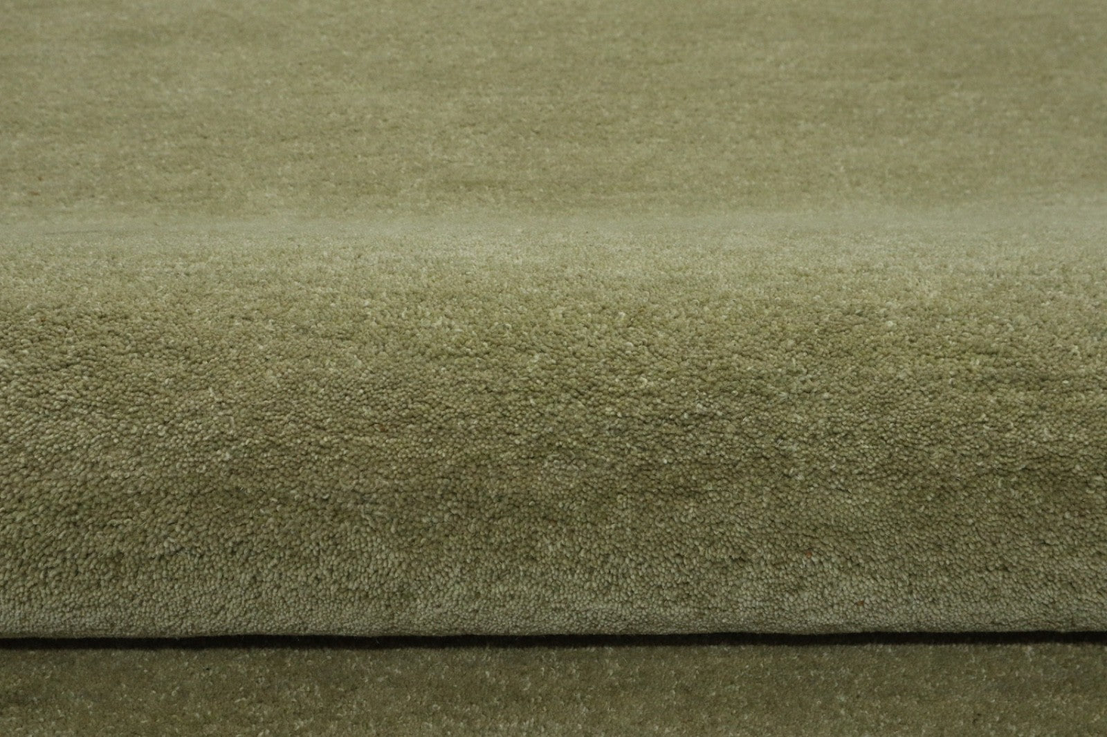 Gabbeh Teppich 100% Wolle Hellgrüne Uni Farbe 120x180 cm  Handgemacht PL9