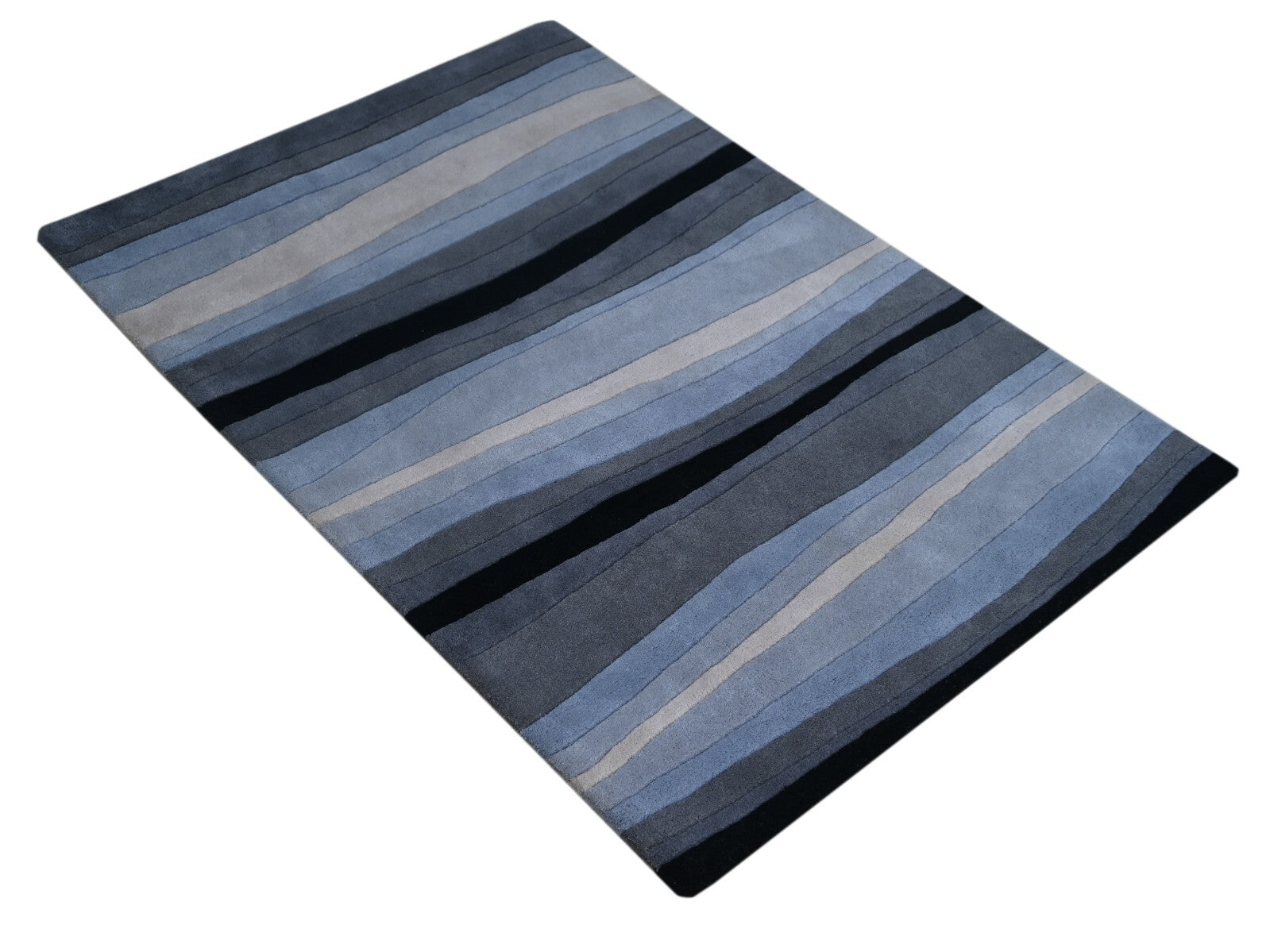 Rankomis dygsniuotas vilnonis kilimas, 120x180, mėlynas-margas, modernus svetainės dizainas, SH205