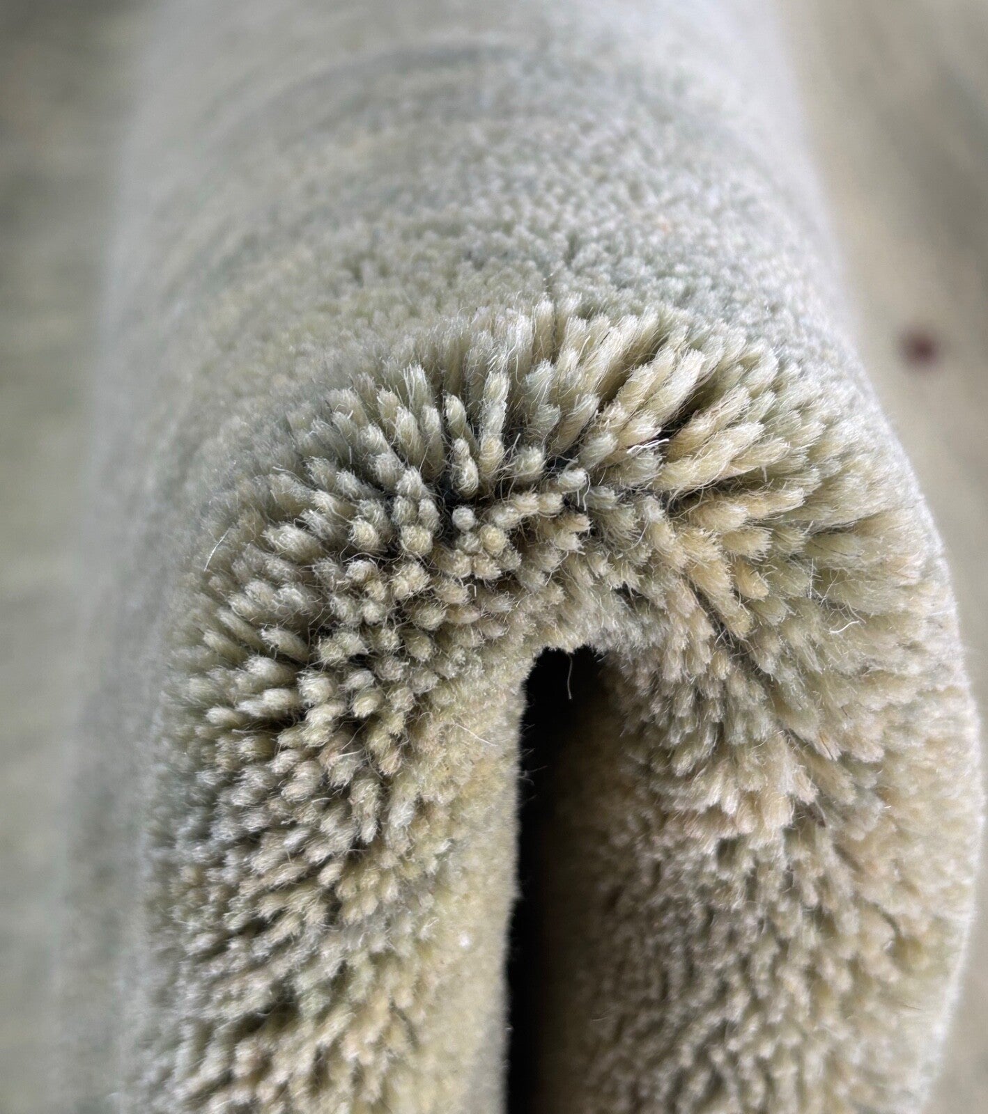 Handgewebter Wollteppich Olivgrün Uni Moderní Teppich aus Wolle 242x300 cm WR129