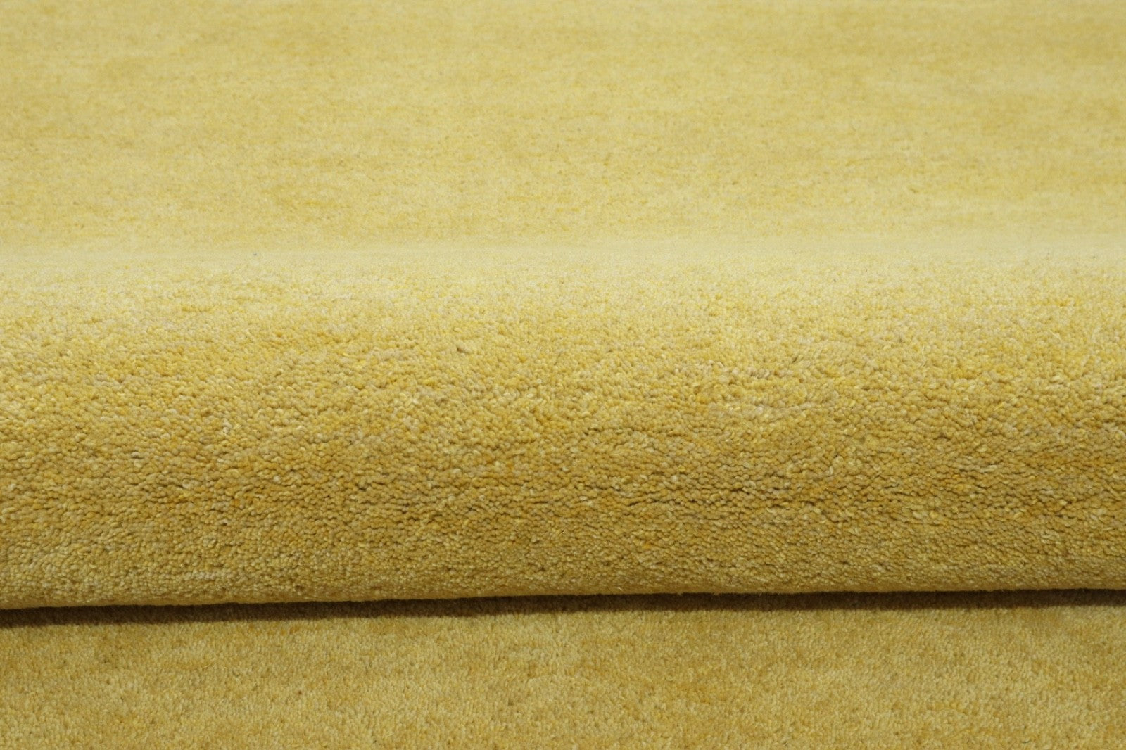 Gabbeh Teppich 100% Wolle Gold Uni 120x180 cm Handgetuftet Handgemacht PL18