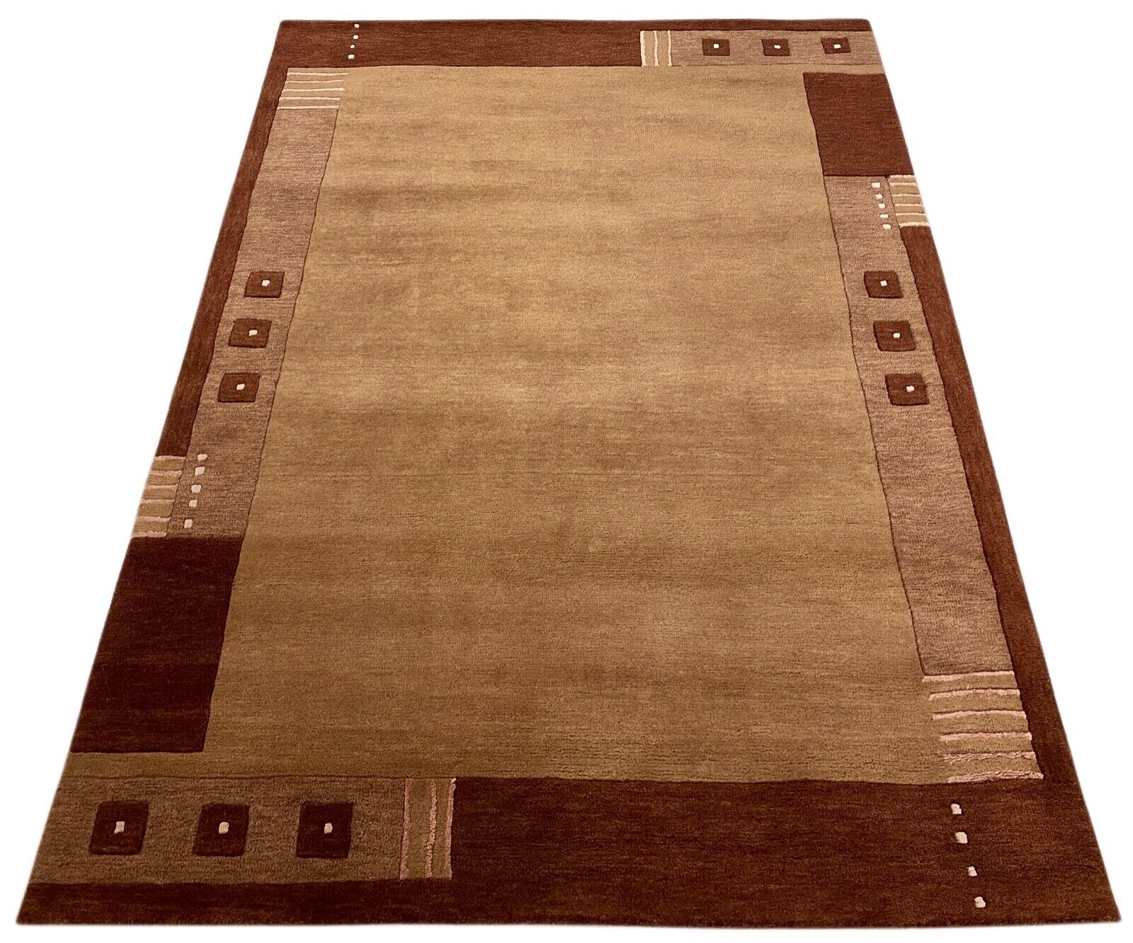 棕色东方地毯，100%羊毛，手工簇绒，141 x 196厘米