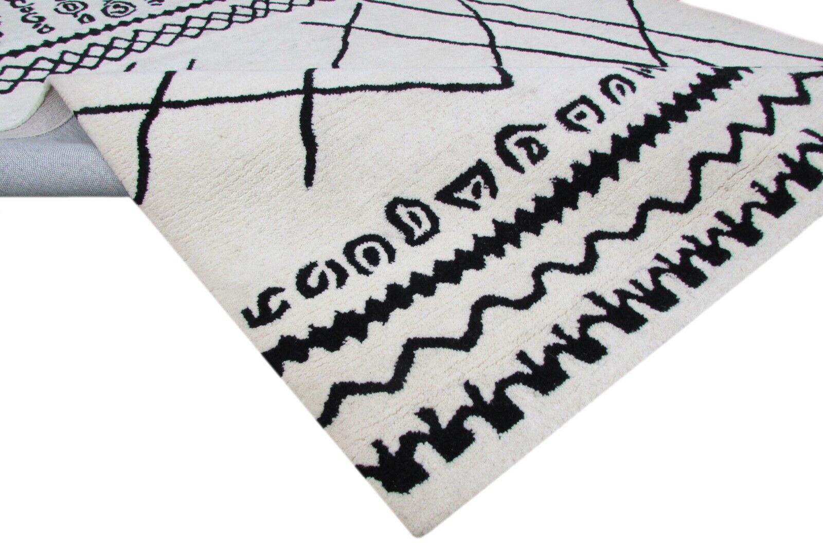 Бежов килим, 100% вълна, 160x230 см, черно/тъмносиньо, ръчно тъфтиран, T824