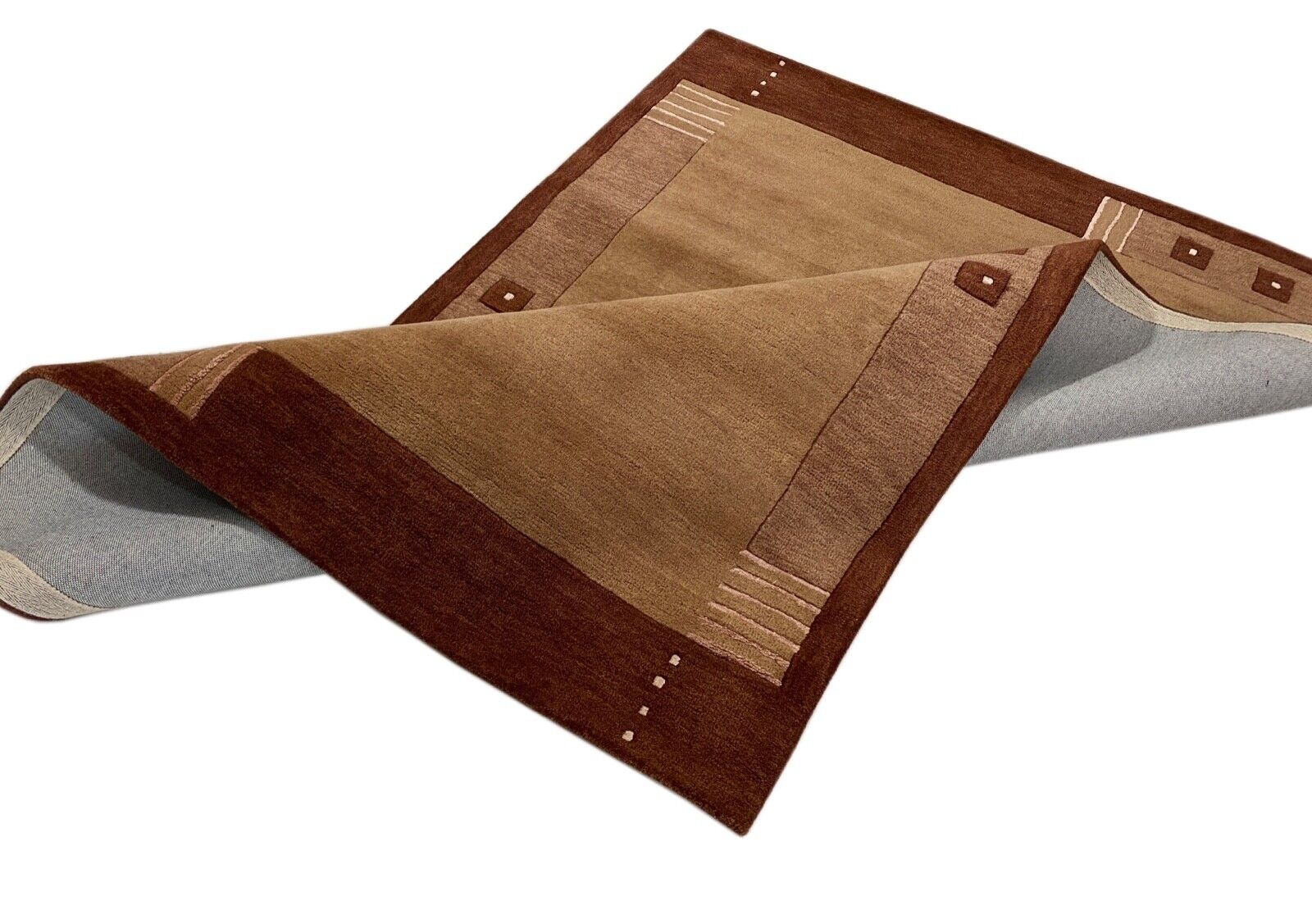 棕色东方地毯，100%羊毛，手工簇绒，141 x 196厘米