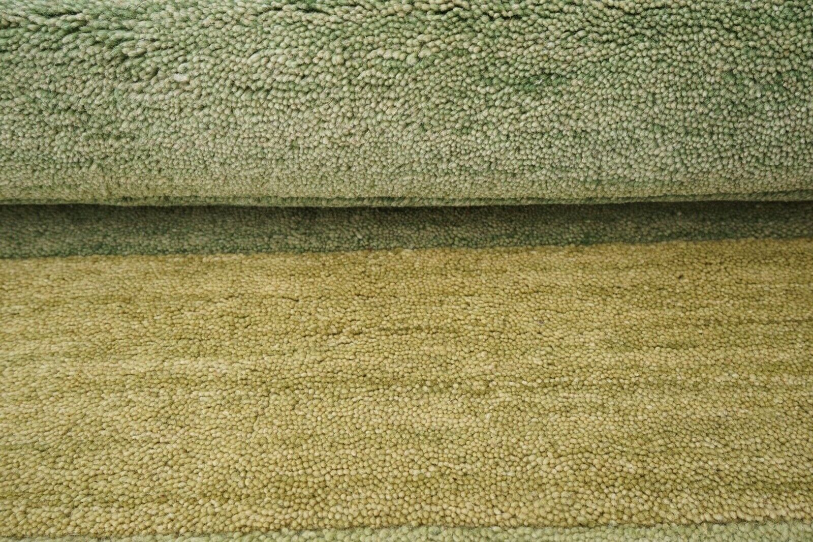 Grün Gold 140X200 cm Teppich 100% Wolle Orientteppich Handgetuftet HT629