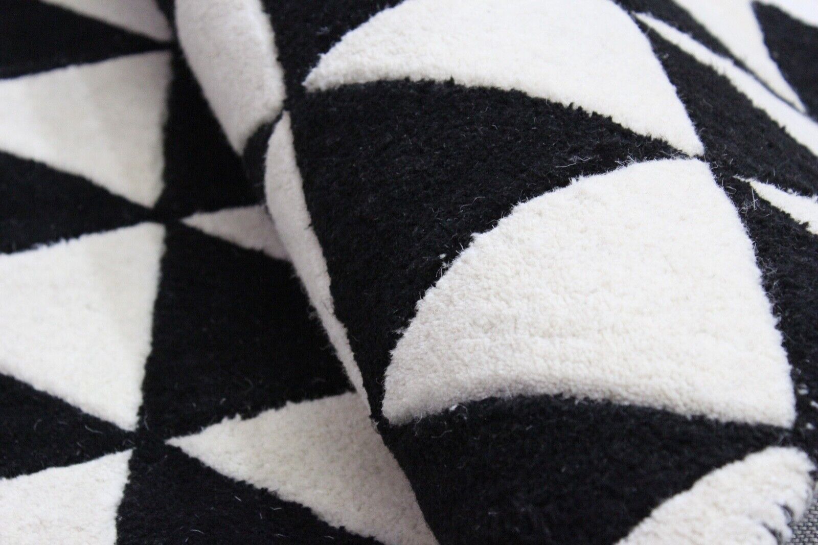 Alfombra 100% lana beige y negra, 120 x 180 cm, hecha a mano, con mechones a mano ME2