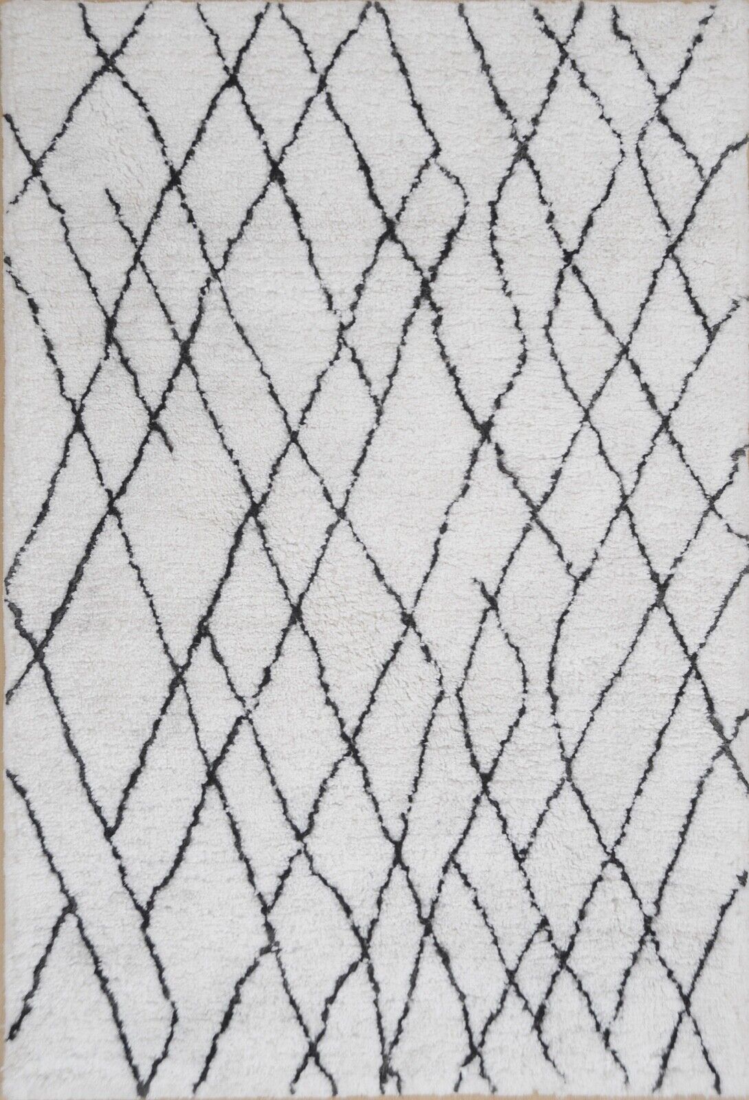 Beige norsunluunvärinen ja valkoinen itämainen matto, 170 x 240 cm, käsintehty, 100 % polyesteriä