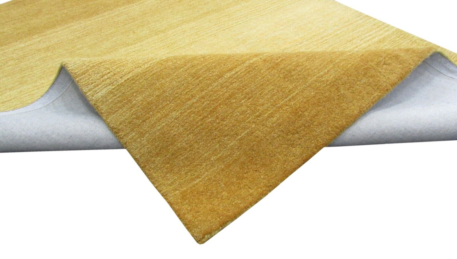 Garstyčių geltonumo vilnonis kilimas, 170x240 cm, rankų darbo, auksinis, rankomis dygsniuotas, T906