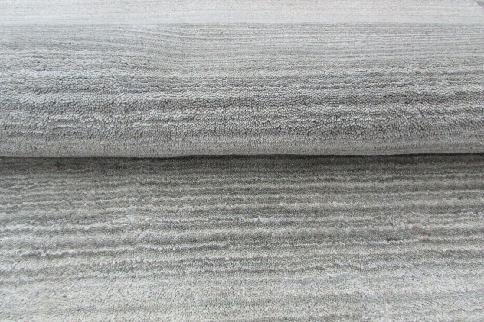 Gråt uldtæppe 160x230 cm håndlavet beige håndtuftet T857